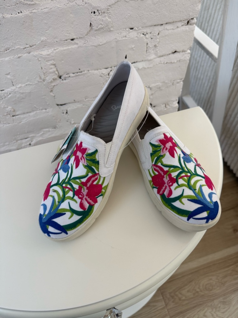 Baretraps White Slip-On Sneakers with Pink & Blue Floral Embroidery - Picture 5 of 5